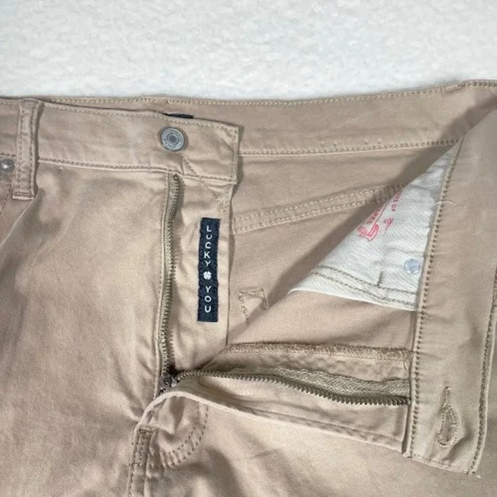 Lucky Brand 110 Khaki Pants Mens Size 38x30 fits‎ 36x29 Tan Straight Authentic